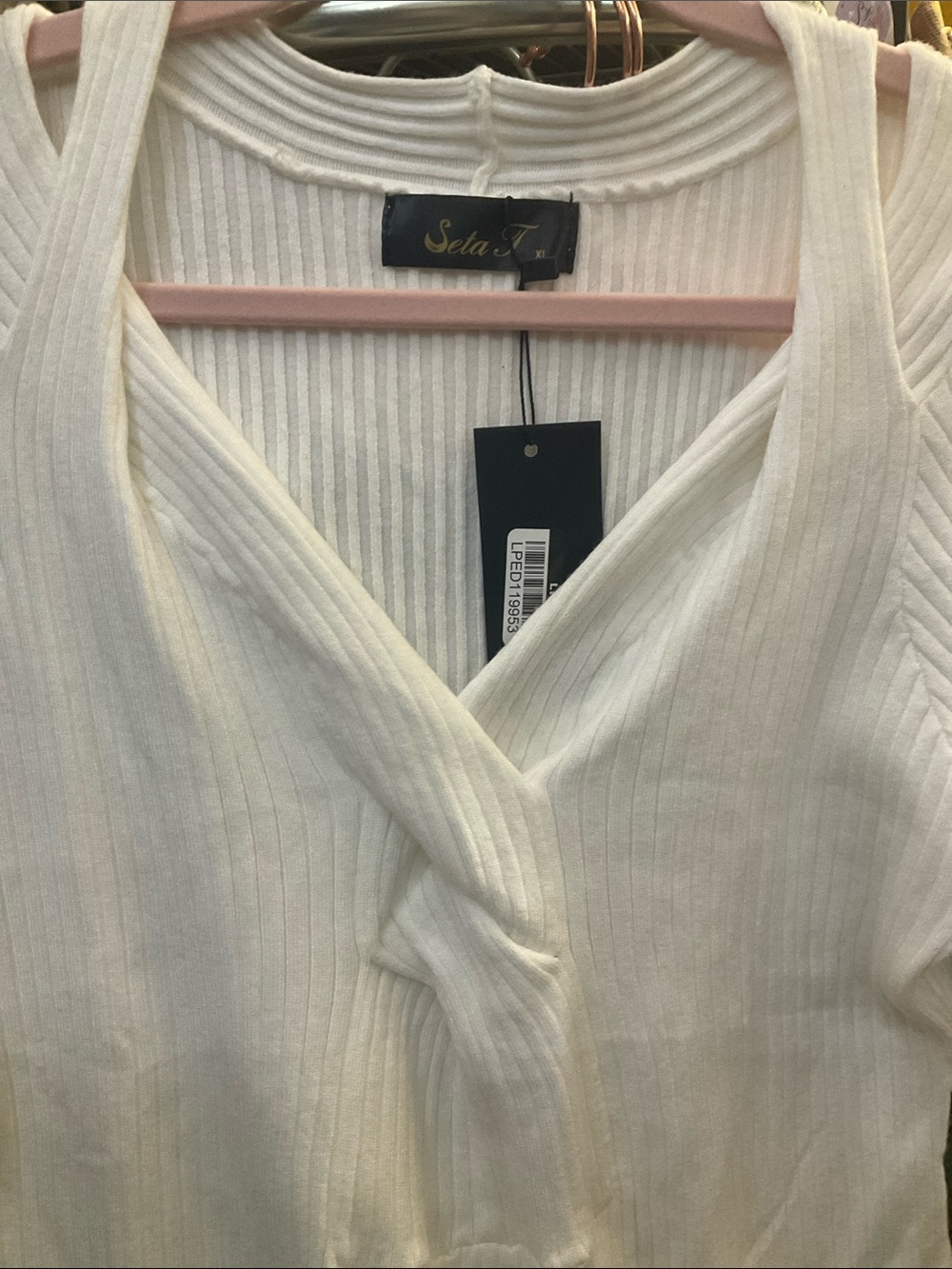 White Ribbed Knit V-Neck Long Sleeve Dress • NWT • 20" p2p, 40" length - Picture 2 of 2